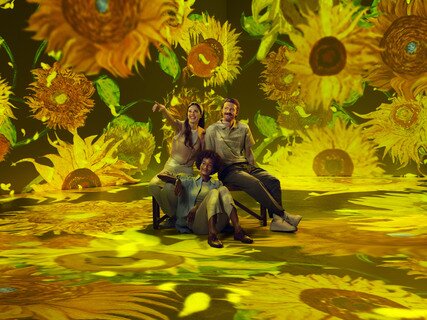 PD-VANGOGHEXP-BENCH-FLOWER-RGB-05