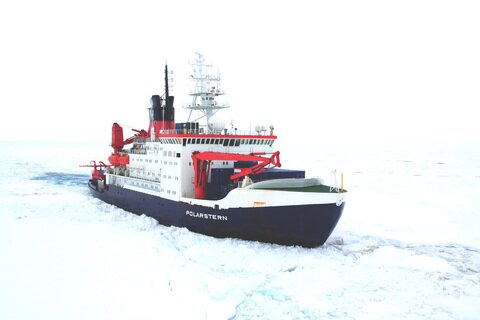 POLAR_EXPERIENCE_01_Polarstern_day_(c)AWI_FolkeMehrtens