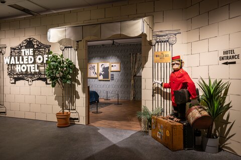 10_House_of_Banksy_(c)Dominik_Gruss